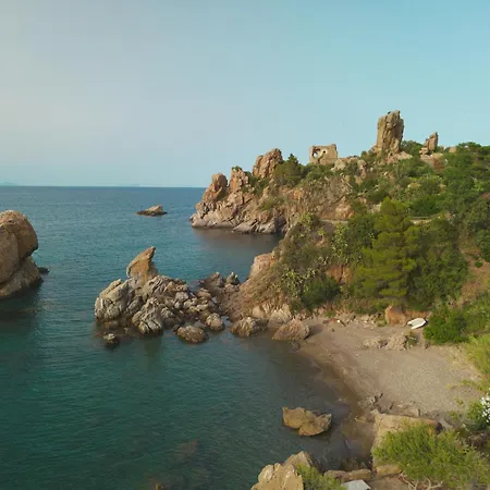 Faraglioni Fronte * Cefalu
