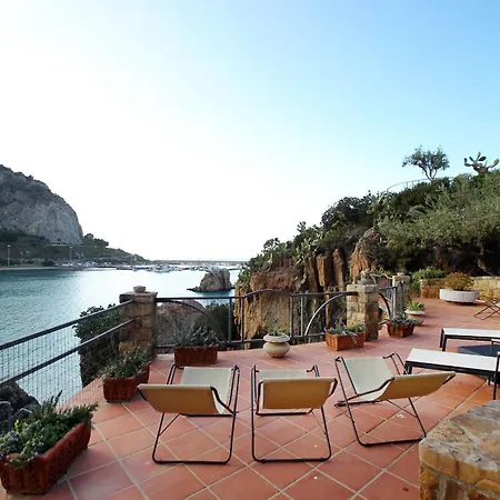 Faraglioni Fronte Cefalù